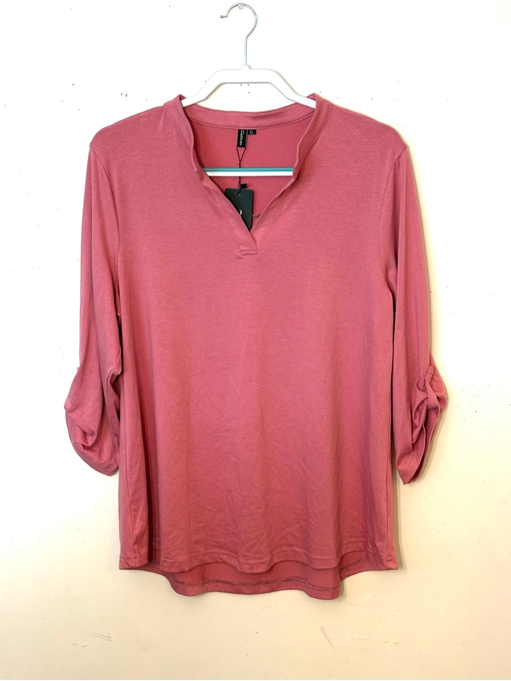 Zattcas Women's Roll-Sleeve Notch Neck Top - Dusty Rose. Size XL. NWT.